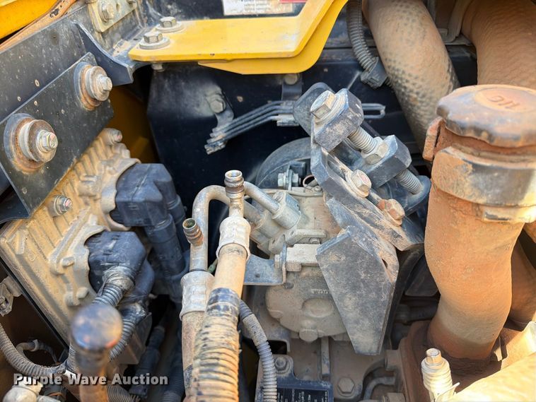 image for item DT2945 2015 Komatsu PC138USLC-10 excavator