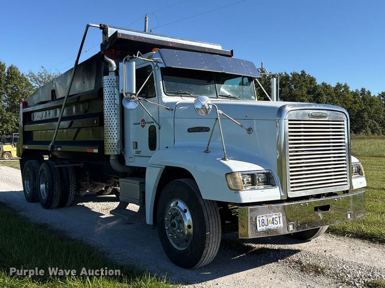 image for item DT3037 1990 Freightliner FLD dump truck