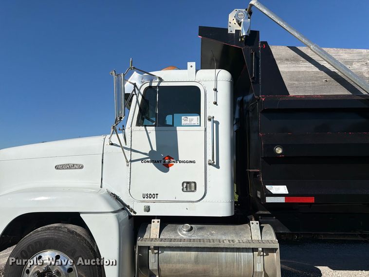 image for item DT3037 1990 Freightliner FLD dump truck