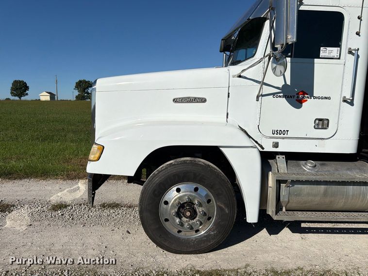 image for item DT3037 1990 Freightliner FLD dump truck