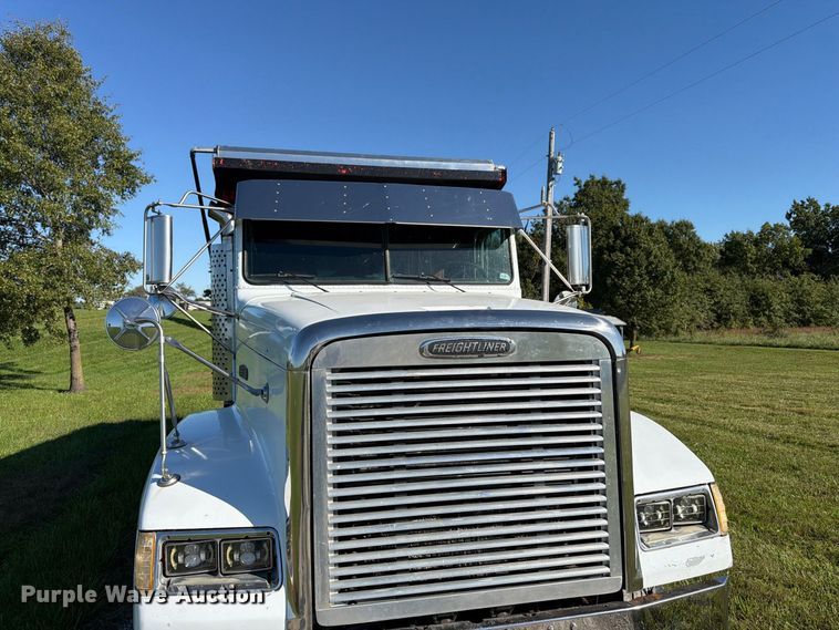 image for item DT3037 1990 Freightliner FLD dump truck