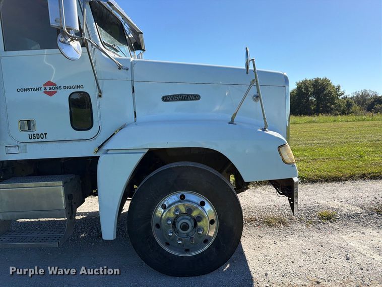 image for item DT3037 1990 Freightliner FLD dump truck