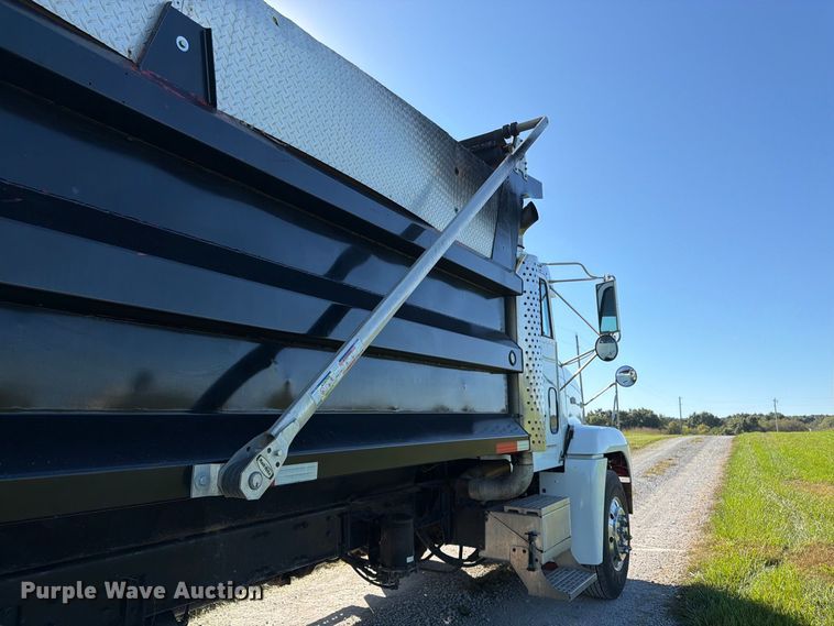 image for item DT3037 1990 Freightliner FLD dump truck