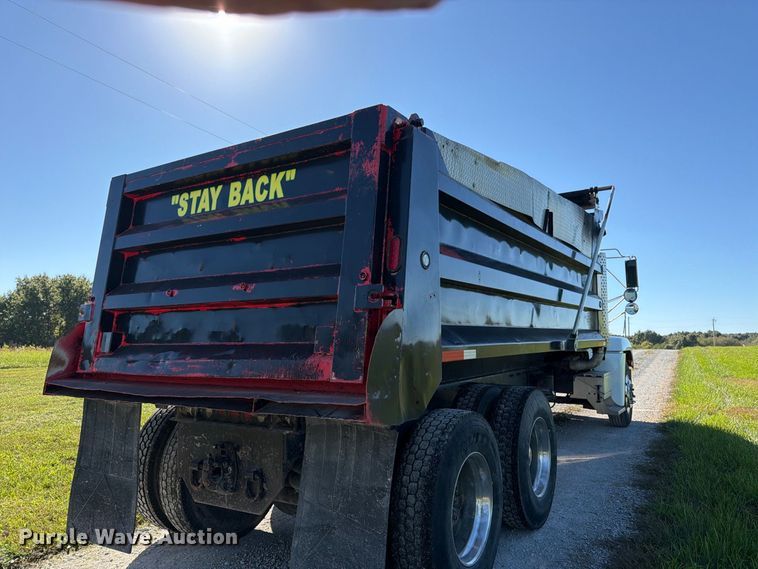 image for item DT3037 1990 Freightliner FLD dump truck