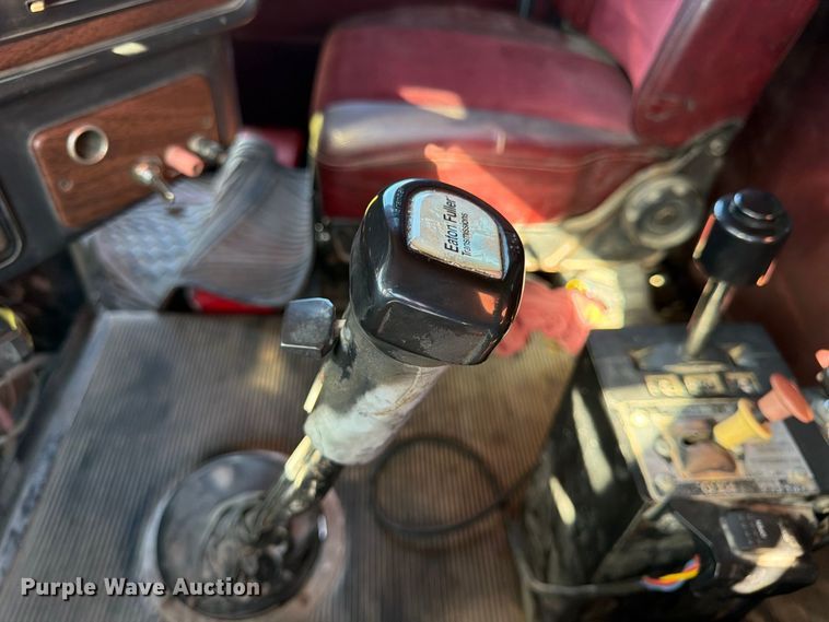 image for item DT3037 1990 Freightliner FLD dump truck