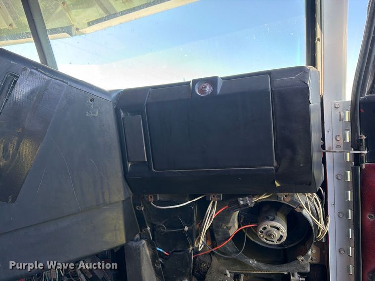 image for item DT3037 1990 Freightliner FLD dump truck