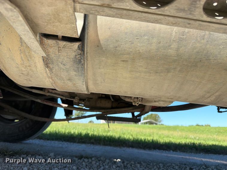 image for item DT3037 1990 Freightliner FLD dump truck