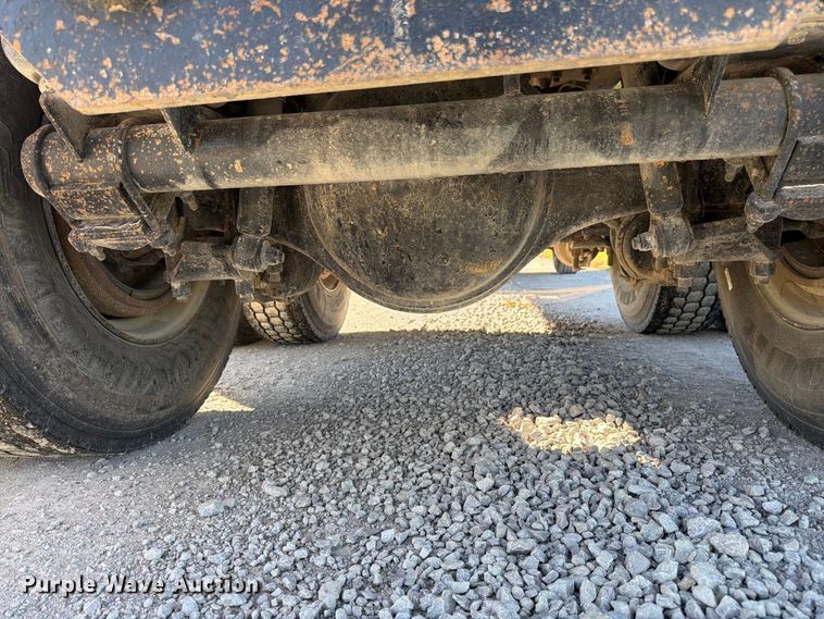 image for item DT3037 1990 Freightliner FLD dump truck