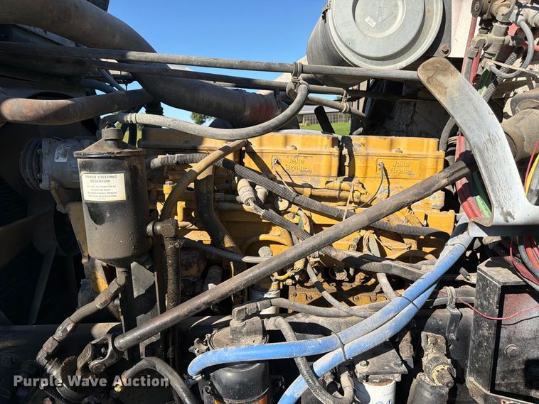 image for item DT3037 1990 Freightliner FLD dump truck