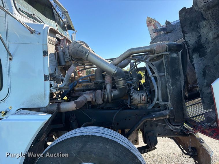 image for item DT3037 1990 Freightliner FLD dump truck