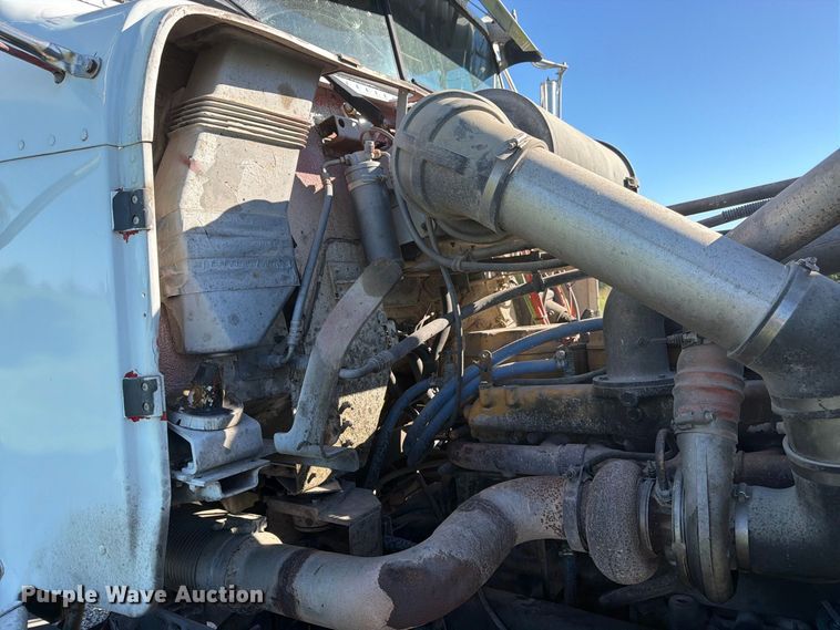 image for item DT3037 1990 Freightliner FLD dump truck