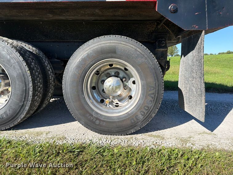 image for item DT3037 1990 Freightliner FLD dump truck