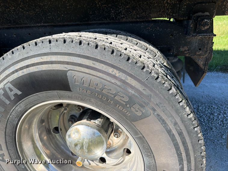 image for item DT3037 1990 Freightliner FLD dump truck
