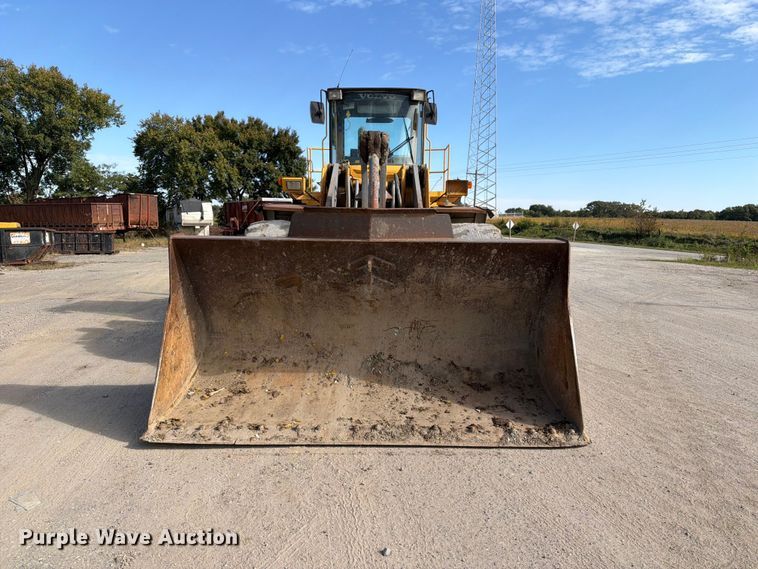 image for item DV2135 1998 Volvo L150C wheel loader