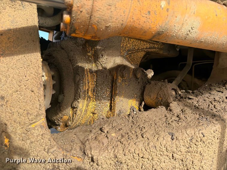 image for item DV2135 1998 Volvo L150C wheel loader