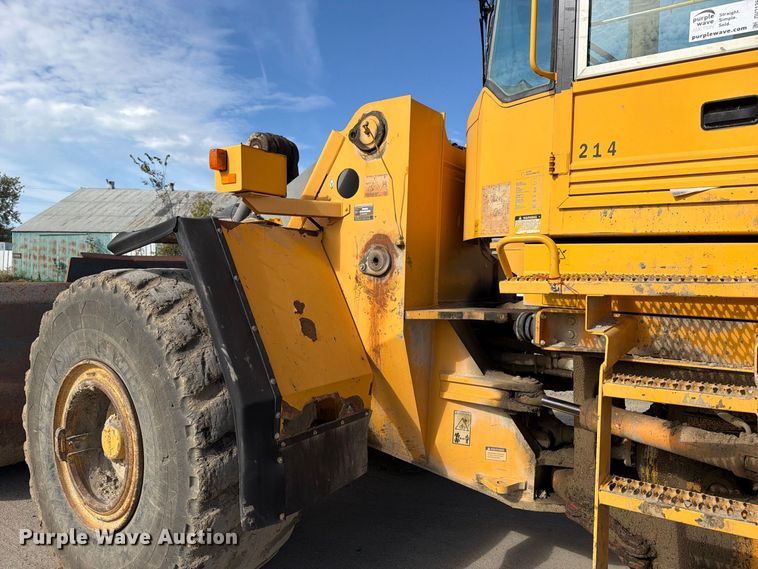 image for item DV2135 1998 Volvo L150C wheel loader
