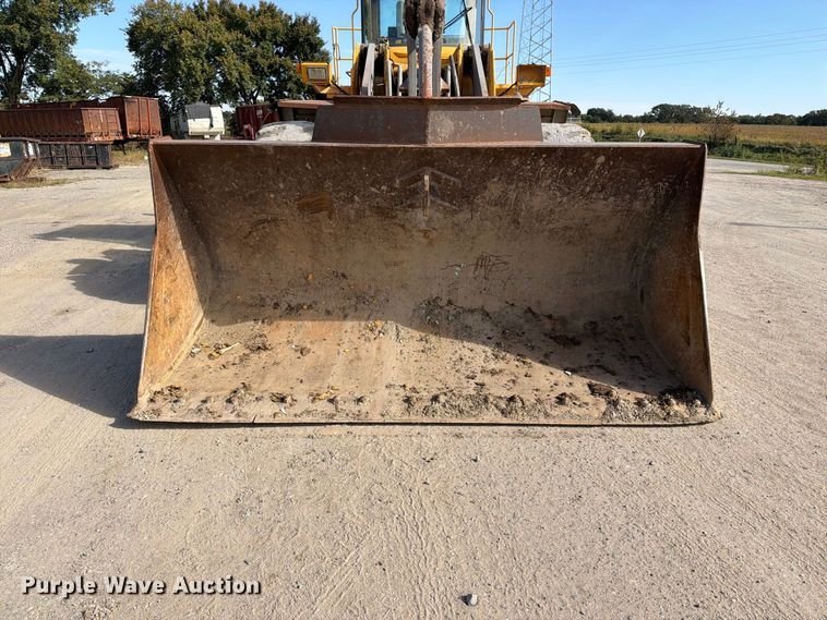 image for item DV2135 1998 Volvo L150C wheel loader