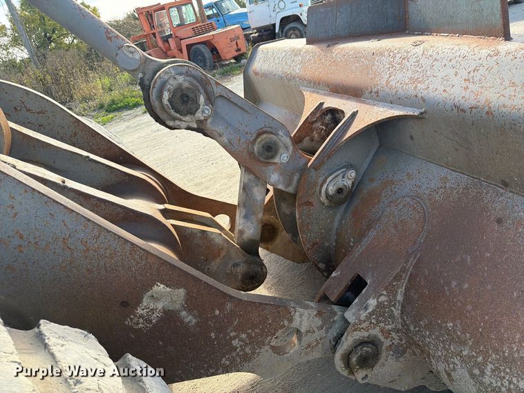 image for item DV2135 1998 Volvo L150C wheel loader