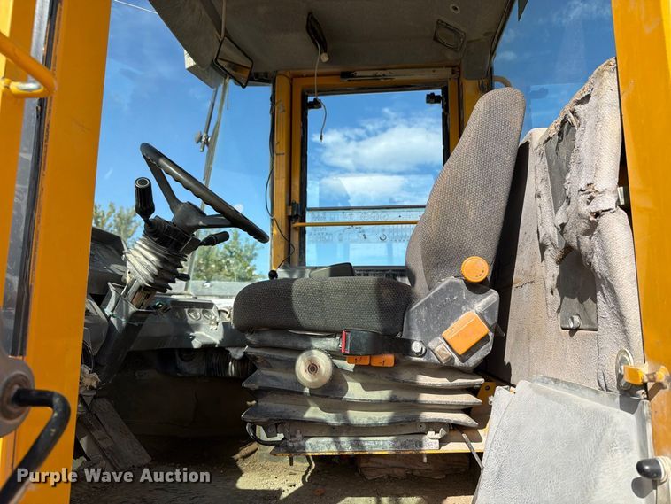 image for item DV2135 1998 Volvo L150C wheel loader