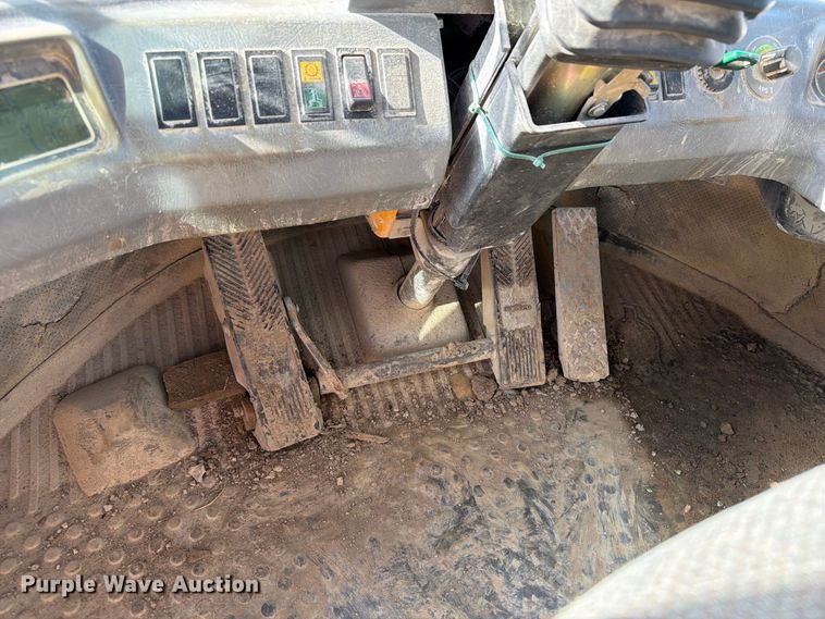 image for item DV2135 1998 Volvo L150C wheel loader