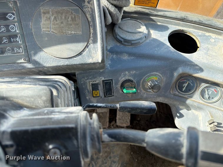 image for item DV2135 1998 Volvo L150C wheel loader
