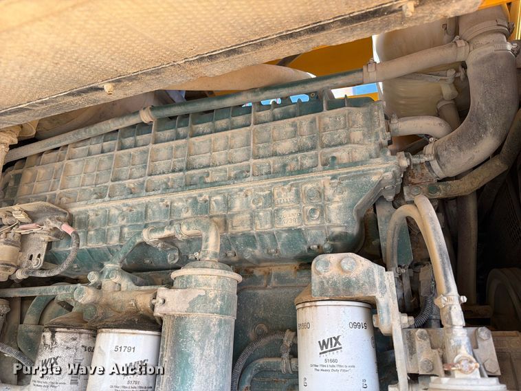 image for item DV2135 1998 Volvo L150C wheel loader