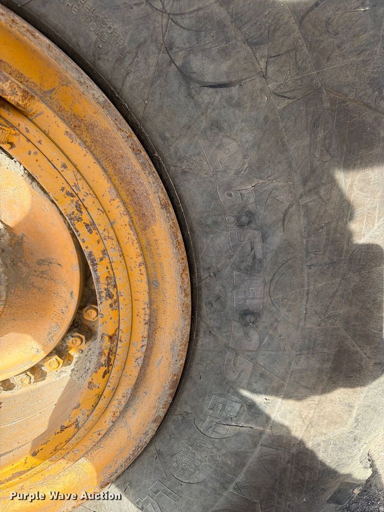 image for item DV2135 1998 Volvo L150C wheel loader
