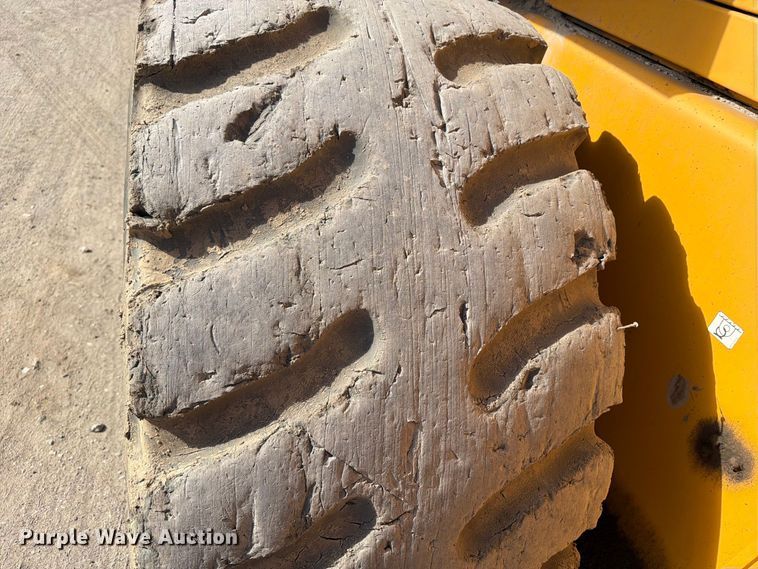 image for item DV2135 1998 Volvo L150C wheel loader