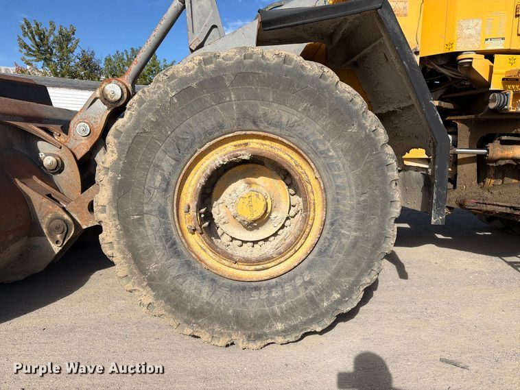 image for item DV2135 1998 Volvo L150C wheel loader