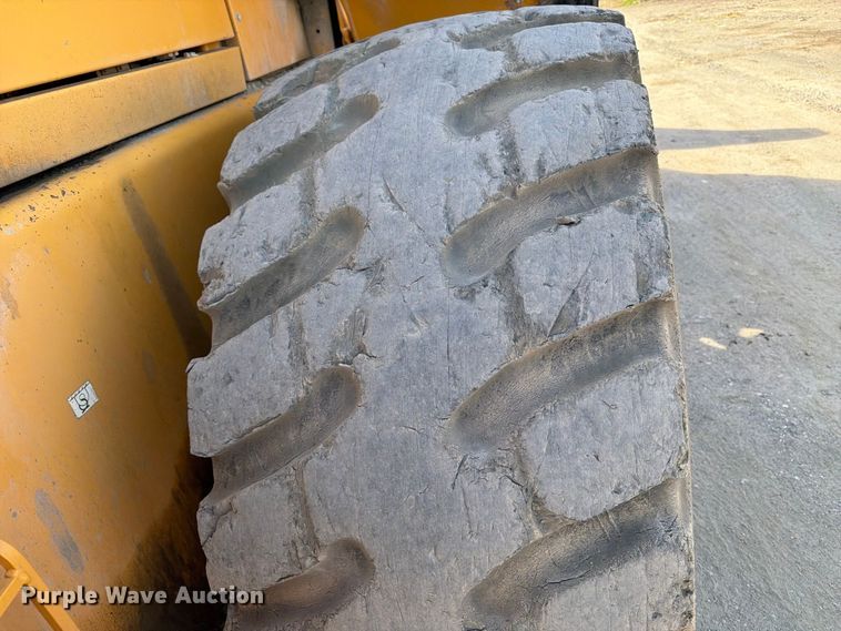image for item DV2135 1998 Volvo L150C wheel loader