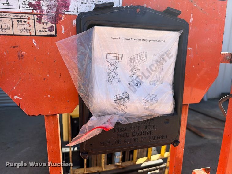 image for item DV7393 2018 JLG 1932R scissor lift