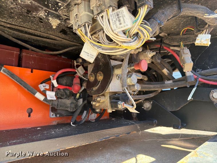 image for item DV7393 2018 JLG 1932R scissor lift