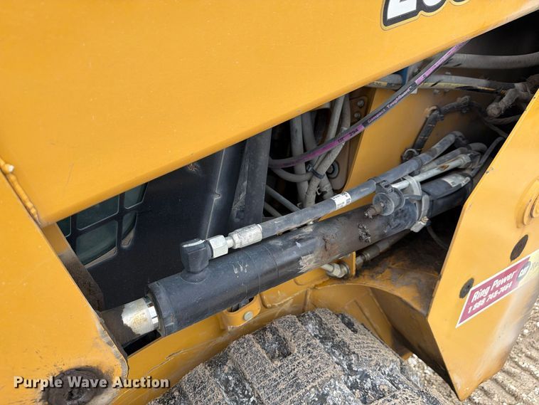 image for item DV7396 2023 Caterpillar 239D3 tracked skid steer loader