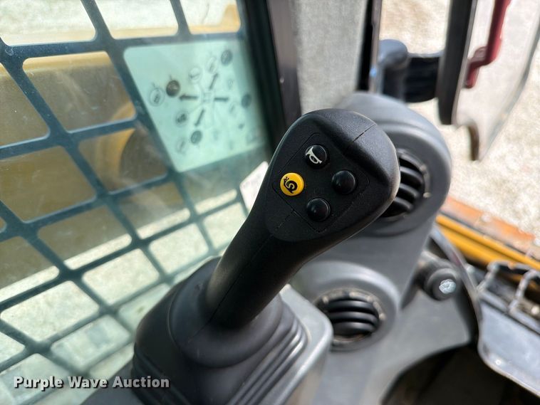 image for item DV7396 2023 Caterpillar 239D3 tracked skid steer loader