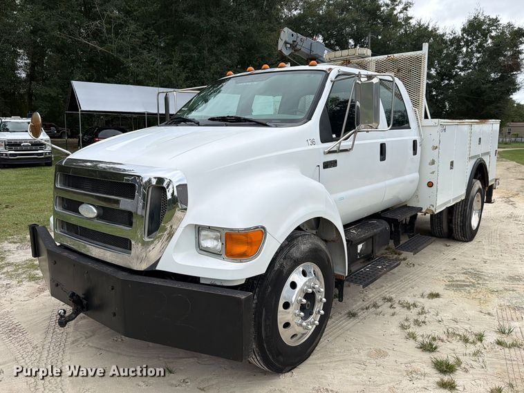 image for item DV7398 2008 Ford F650 Crew Cab utility / service truck
