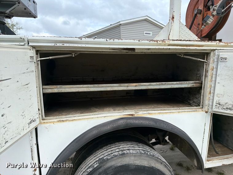 image for item DV7398 2008 Ford F650 Crew Cab utility / service truck