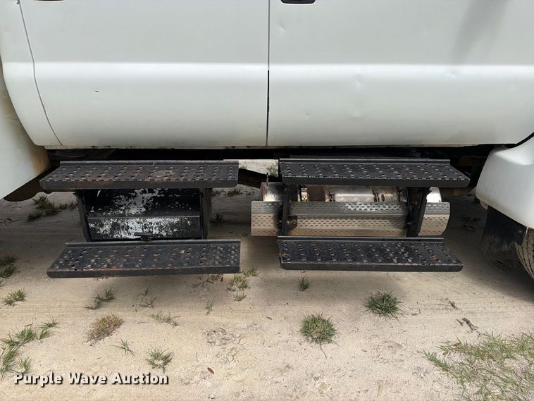 image for item DV7398 2008 Ford F650 Crew Cab utility / service truck