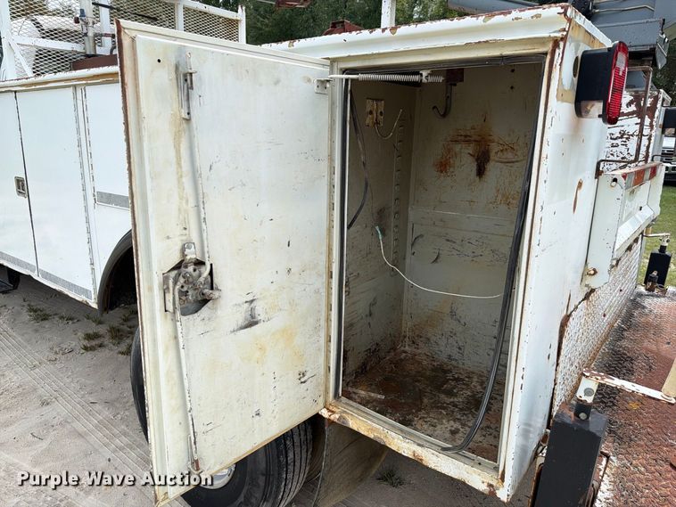 image for item DV7398 2008 Ford F650 Crew Cab utility / service truck