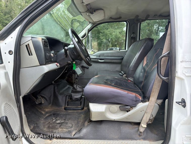 image for item DV7398 2008 Ford F650 Crew Cab utility / service truck