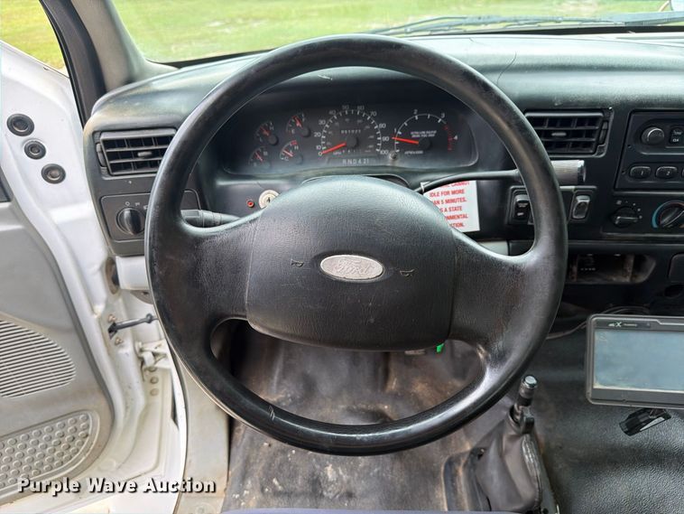 image for item DV7398 2008 Ford F650 Crew Cab utility / service truck