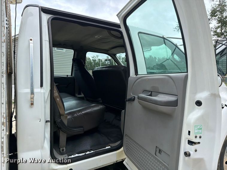 image for item DV7398 2008 Ford F650 Crew Cab utility / service truck