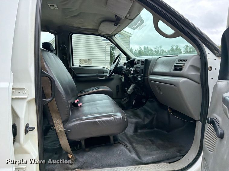 image for item DV7398 2008 Ford F650 Crew Cab utility / service truck