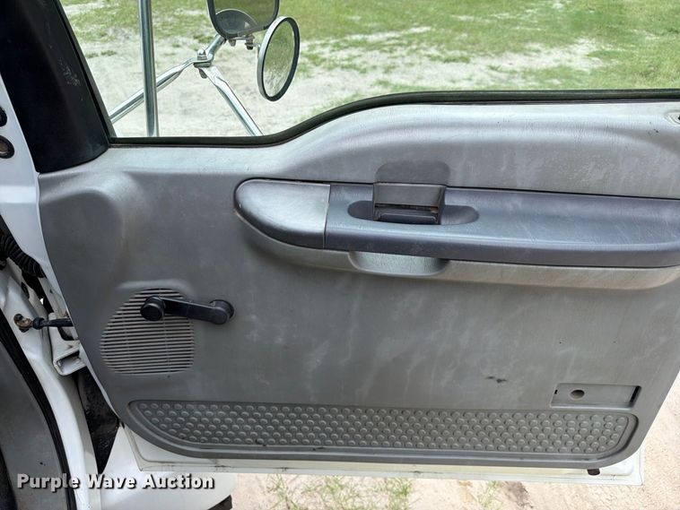 image for item DV7398 2008 Ford F650 Crew Cab utility / service truck