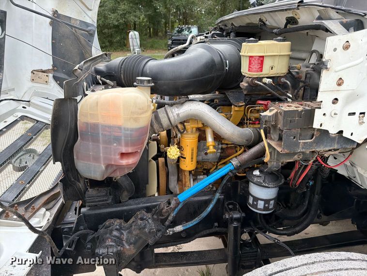 image for item DV7398 2008 Ford F650 Crew Cab utility / service truck