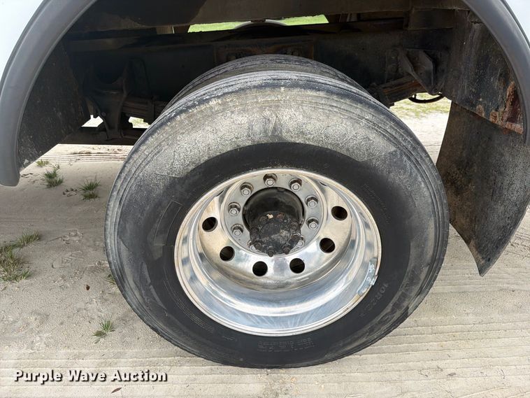 image for item DV7398 2008 Ford F650 Crew Cab utility / service truck