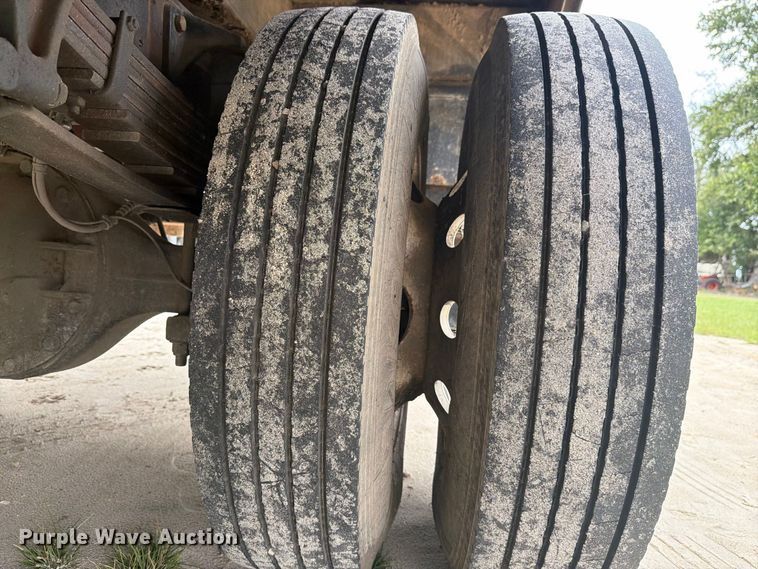image for item DV7398 2008 Ford F650 Crew Cab utility / service truck