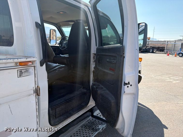 image for item DV8625 2005 Chevrolet C4500 utility / service truck