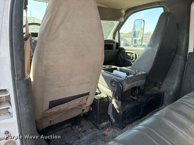 image for item DV8625 2005 Chevrolet C4500 utility / service truck