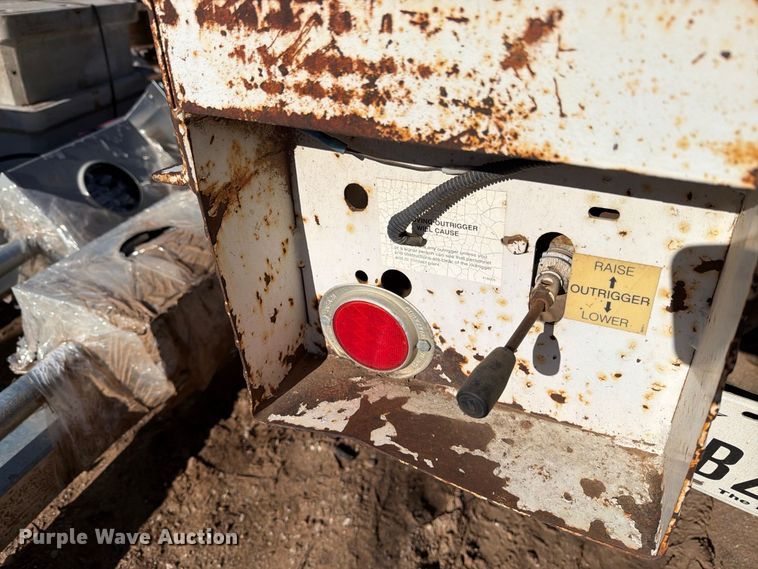 image for item DV8683 1999 Ford F450 bucket truck