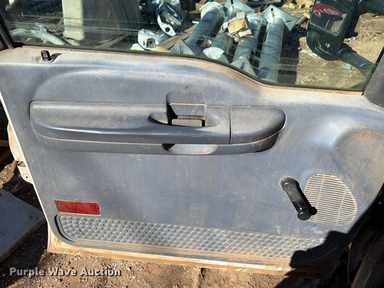 image for item DV8683 1999 Ford F450 bucket truck